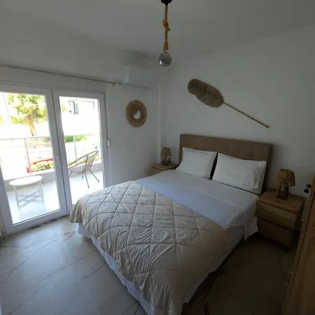 Apartament Alex's Deluxe Retreat Polychrono